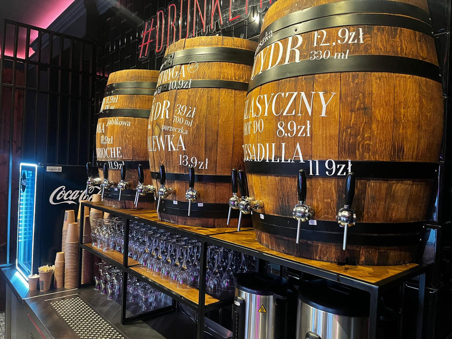 🍏 Nowość w naszym barze – cydr prosto z beczki!